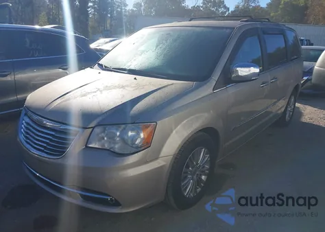 2015 Chrysler Town & Country Touring-L из США, поврежденный, VIN 2C4RC1CG8FR657608